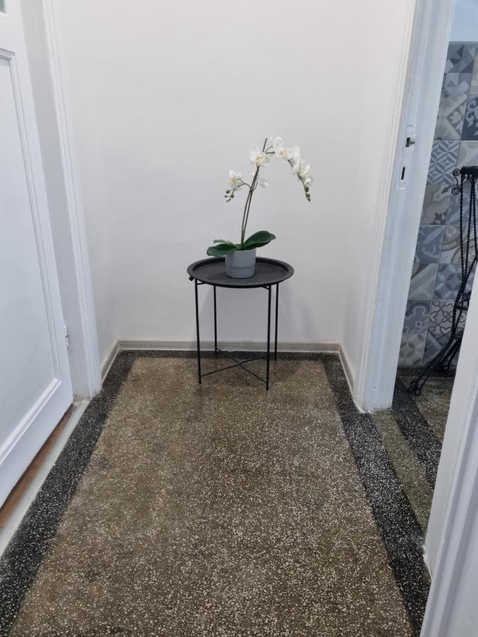 Cozy Apartment Near City Center Бухарест Екстер'єр фото